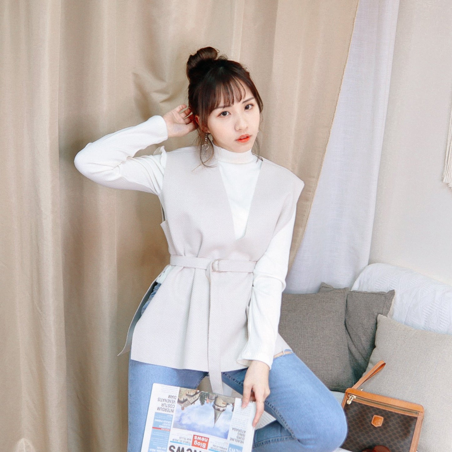 T384 RUFFLE BE TOP - Letta A