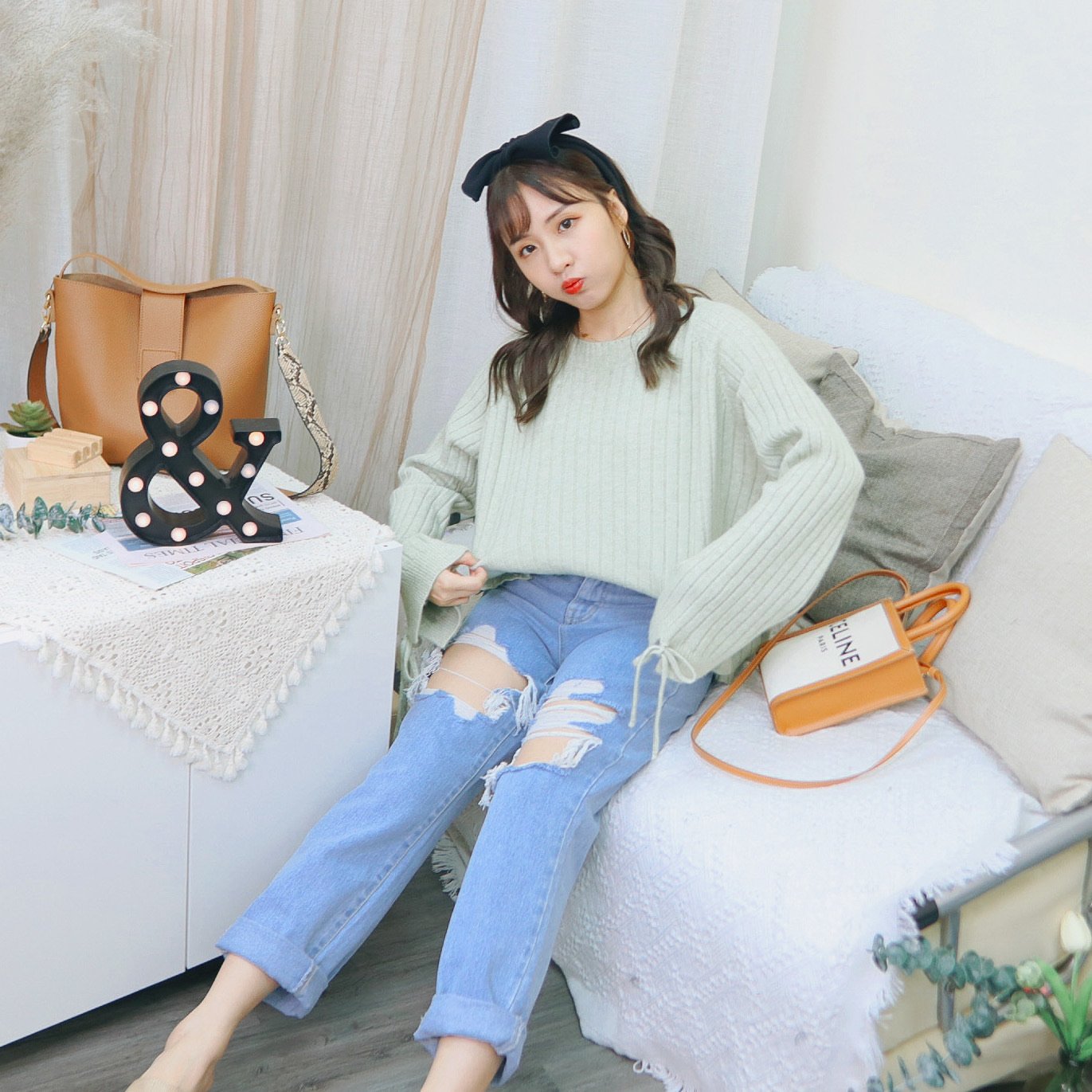 T369 BABY LOVE SWEATER - Letta A