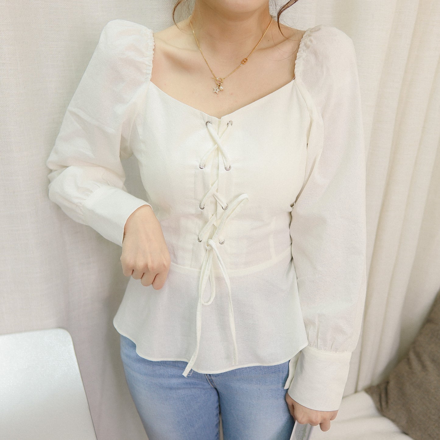 T466 KISSES TOP