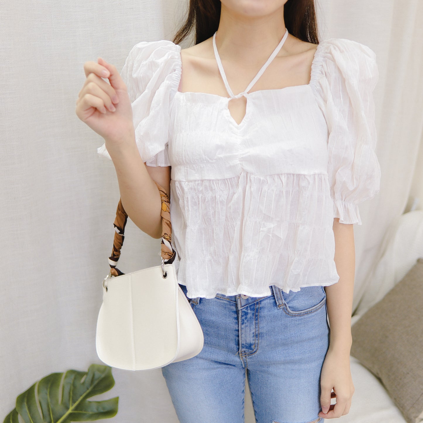 T589 SATURDAY TOP