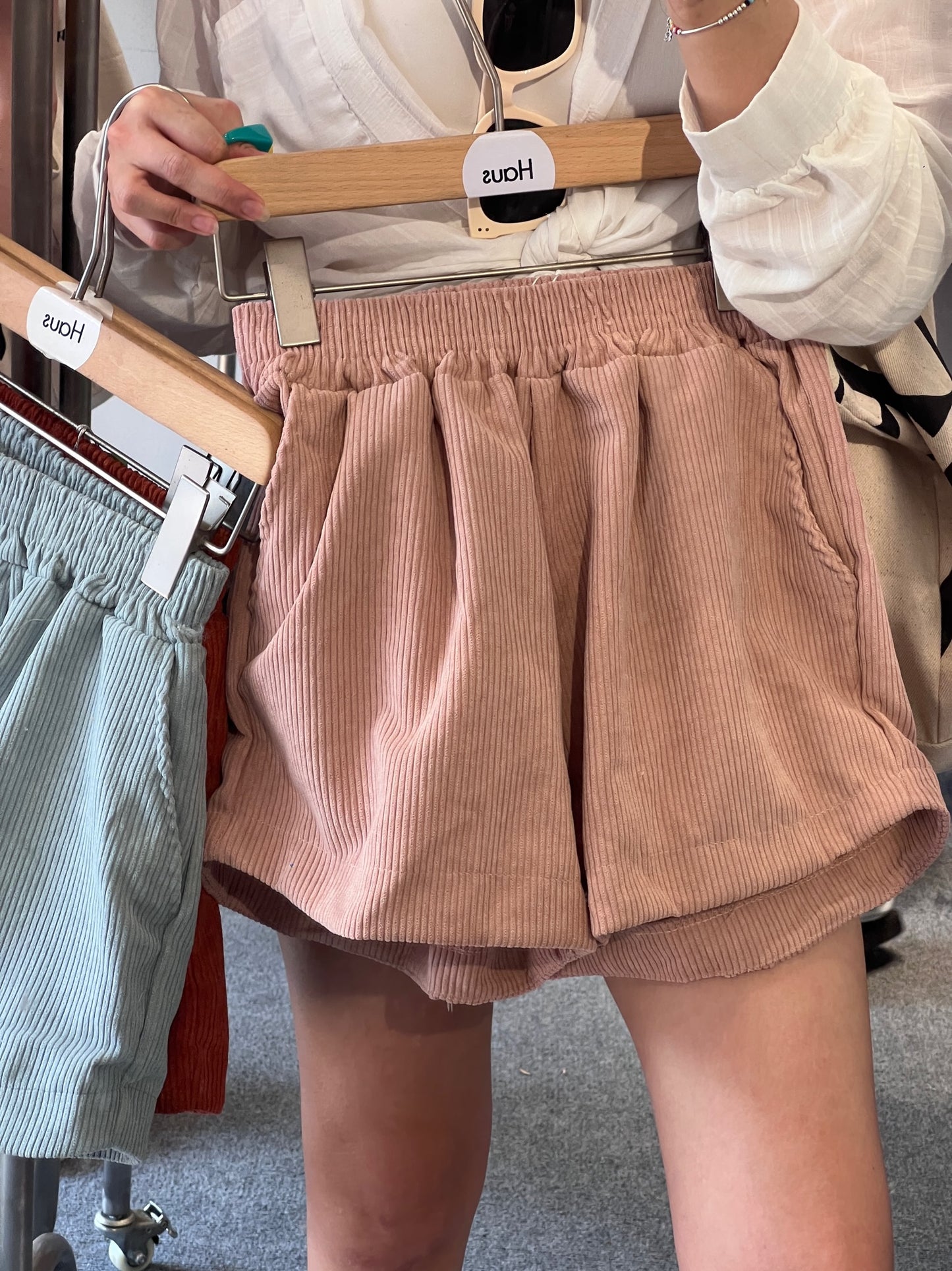 TH060 POLLY SHORTS