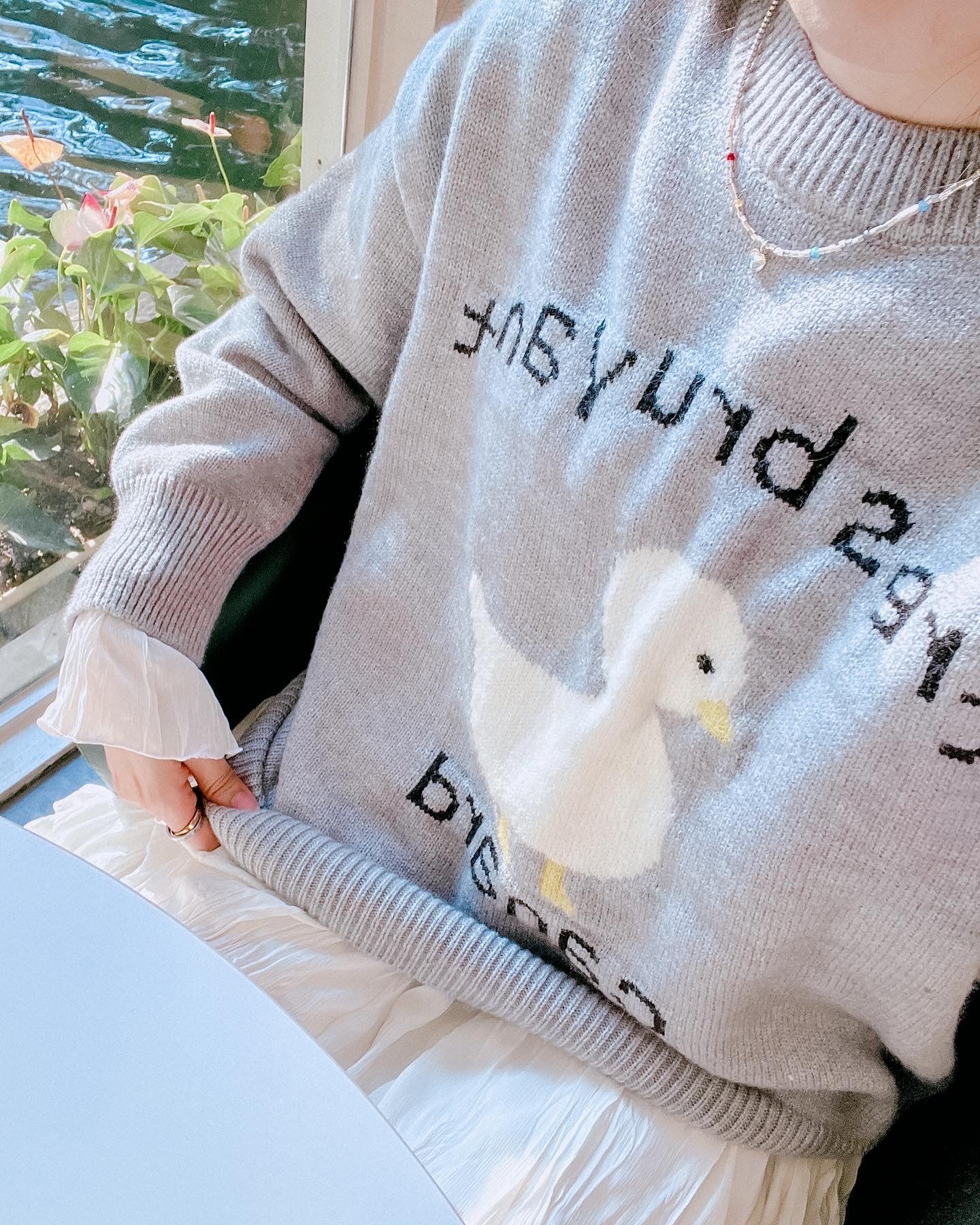 T877 DUCKY SWEATER