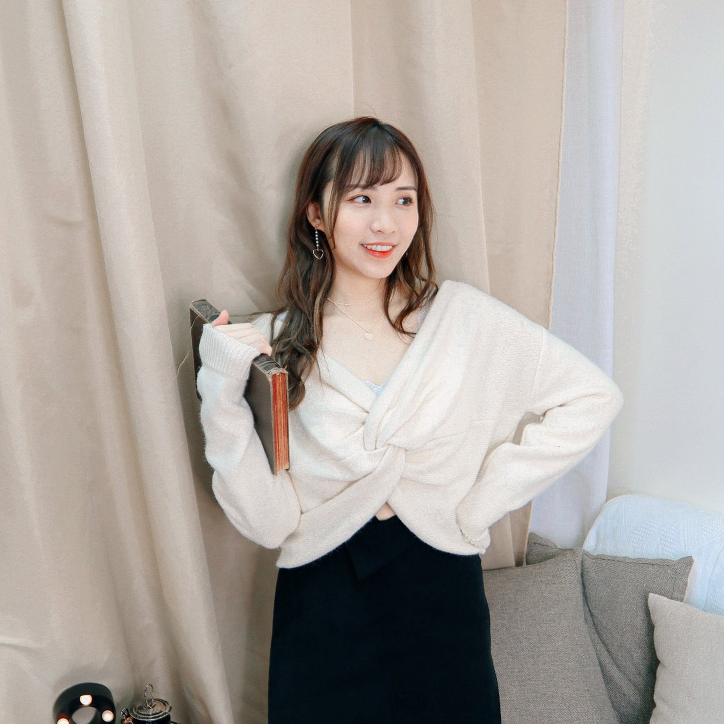 T385 IN LOVE CROSS SWEATER - Letta A