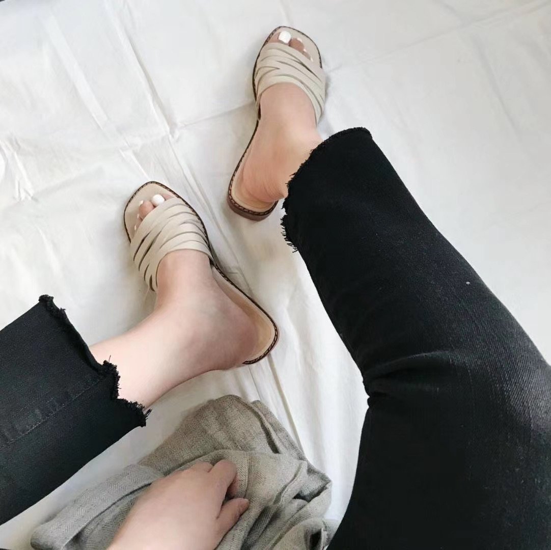 #PO004 WONT LET GO SANDAL - Letta A