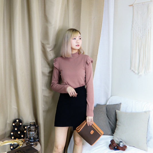 T384 RUFFLE BE TOP - Letta A