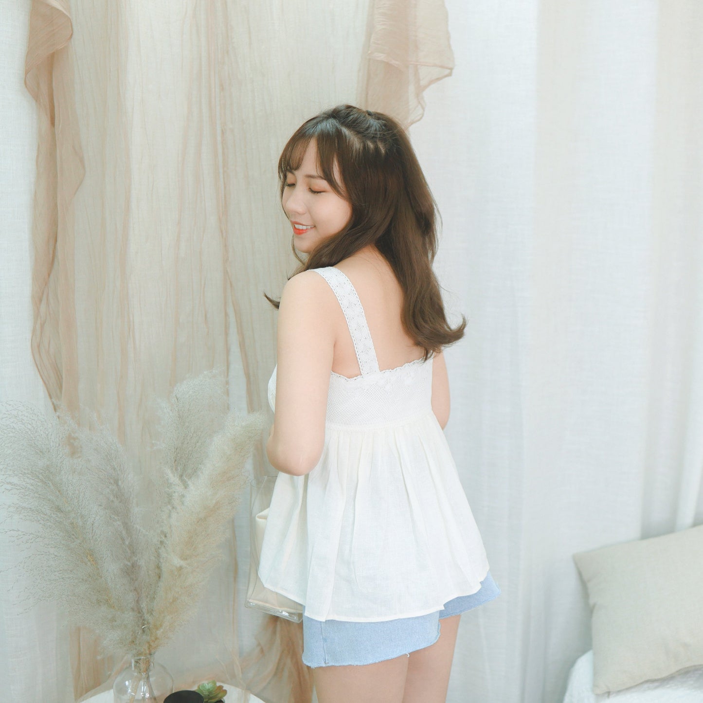 #T316 PANCAKE LACE VEST - Letta A