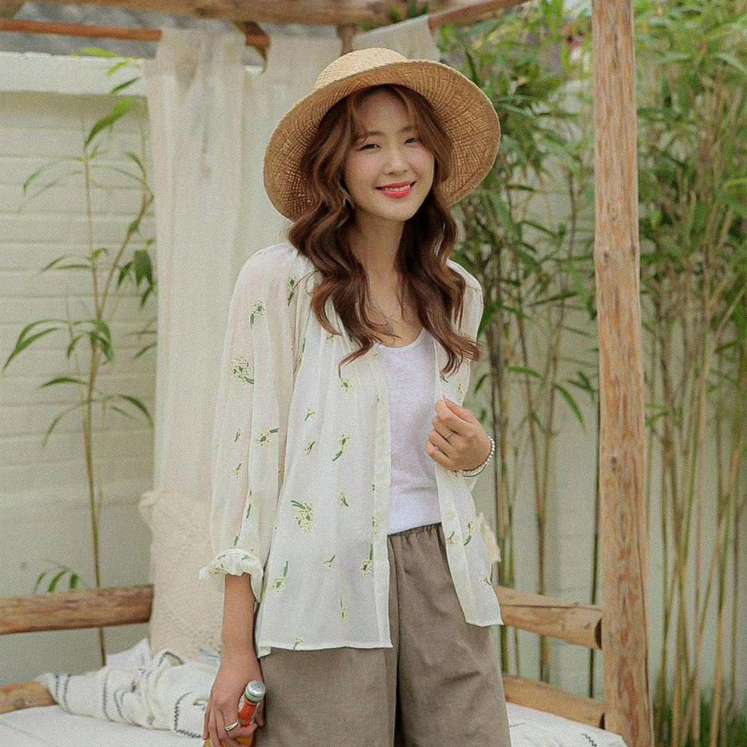 #T343 COLLECTION FLORAL BLOUSE - Letta A