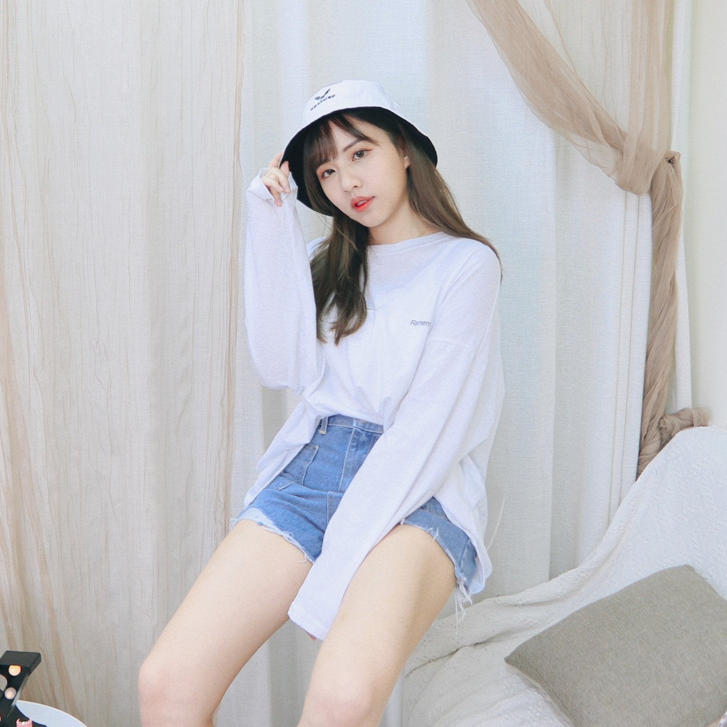 T374 1977 KOREA TEE - Letta A
