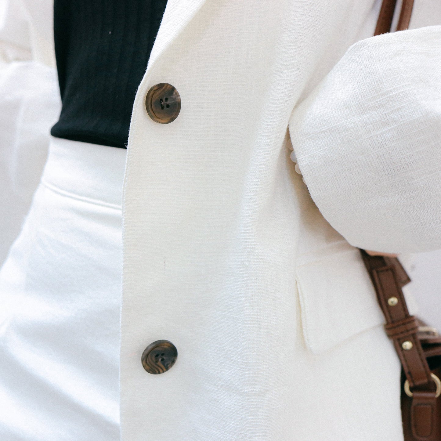 #C031 WHITE THEME OUTER - Letta A