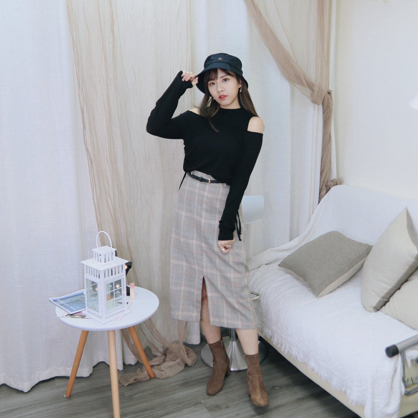 B123 FOLLOW CHECKED SKIRT (WITH BELT) - Letta A