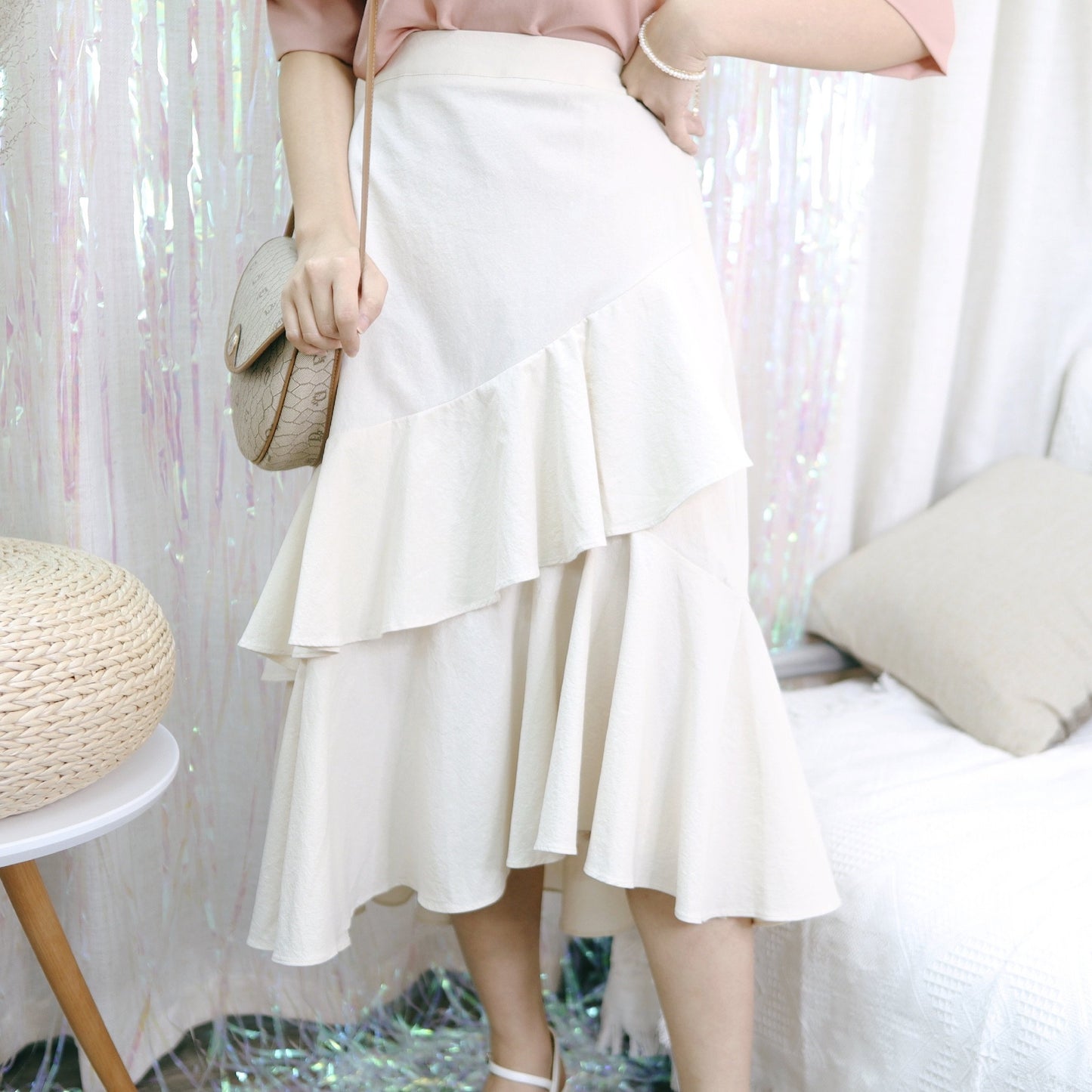 #B116 HEY GIRLS SKIRT - Letta A