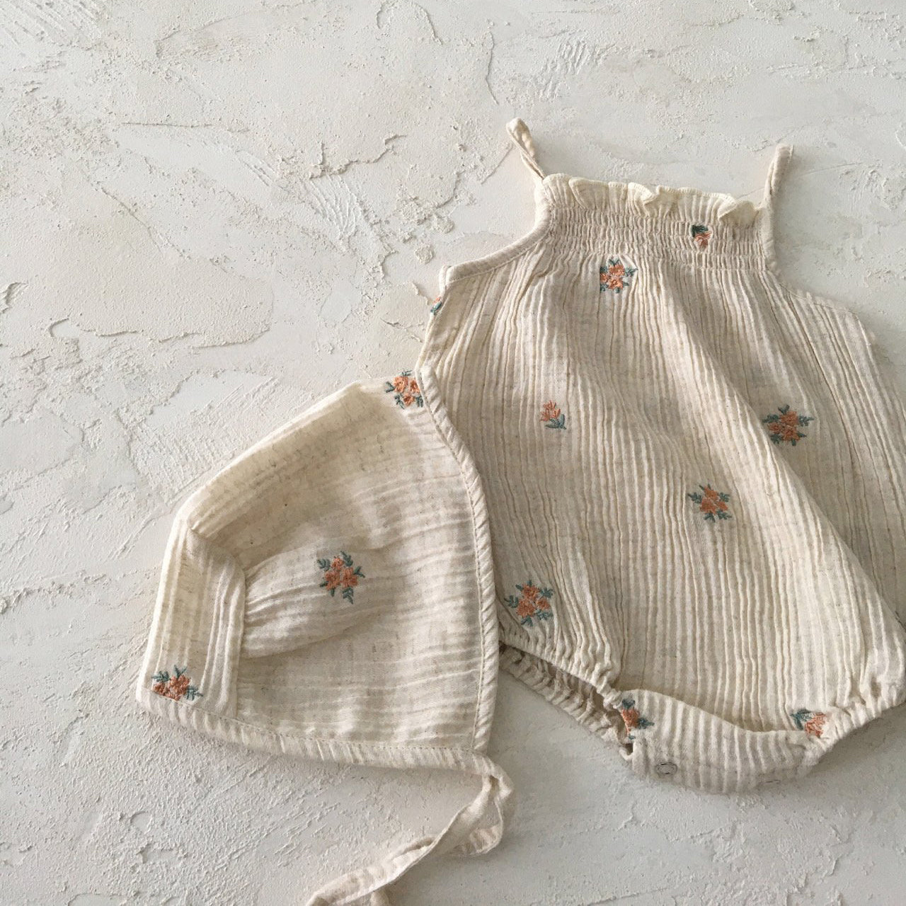 BT055 SEEING BABY JUMPSUIT
