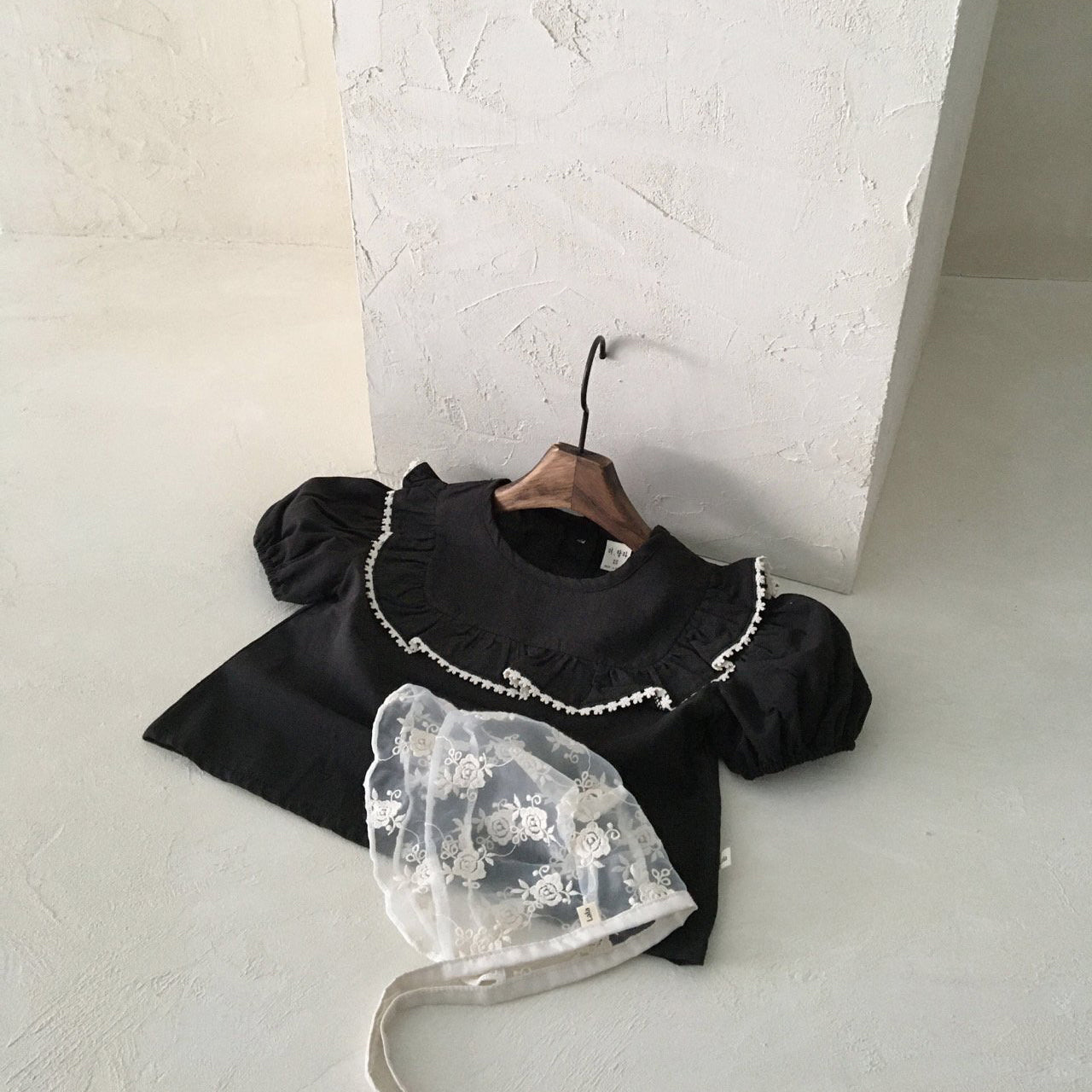 BT056 DAY BY DAY TOP