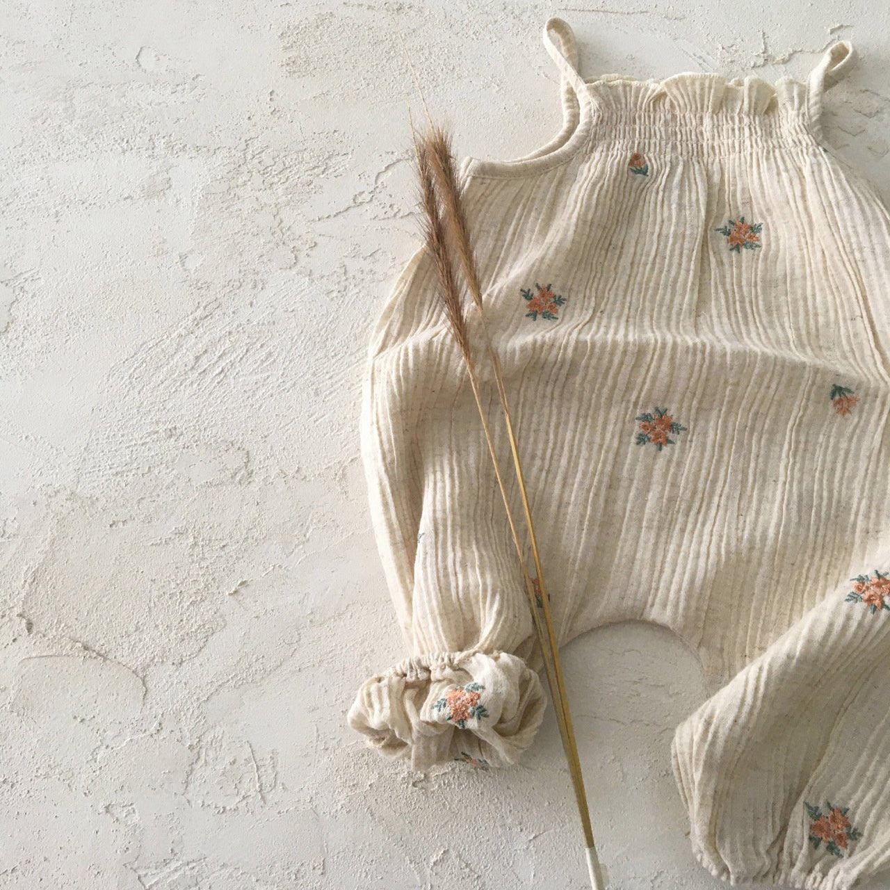 BT055 SEEING BABY JUMPSUIT