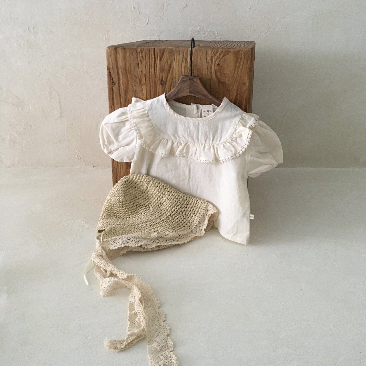 BT056 DAY BY DAY TOP