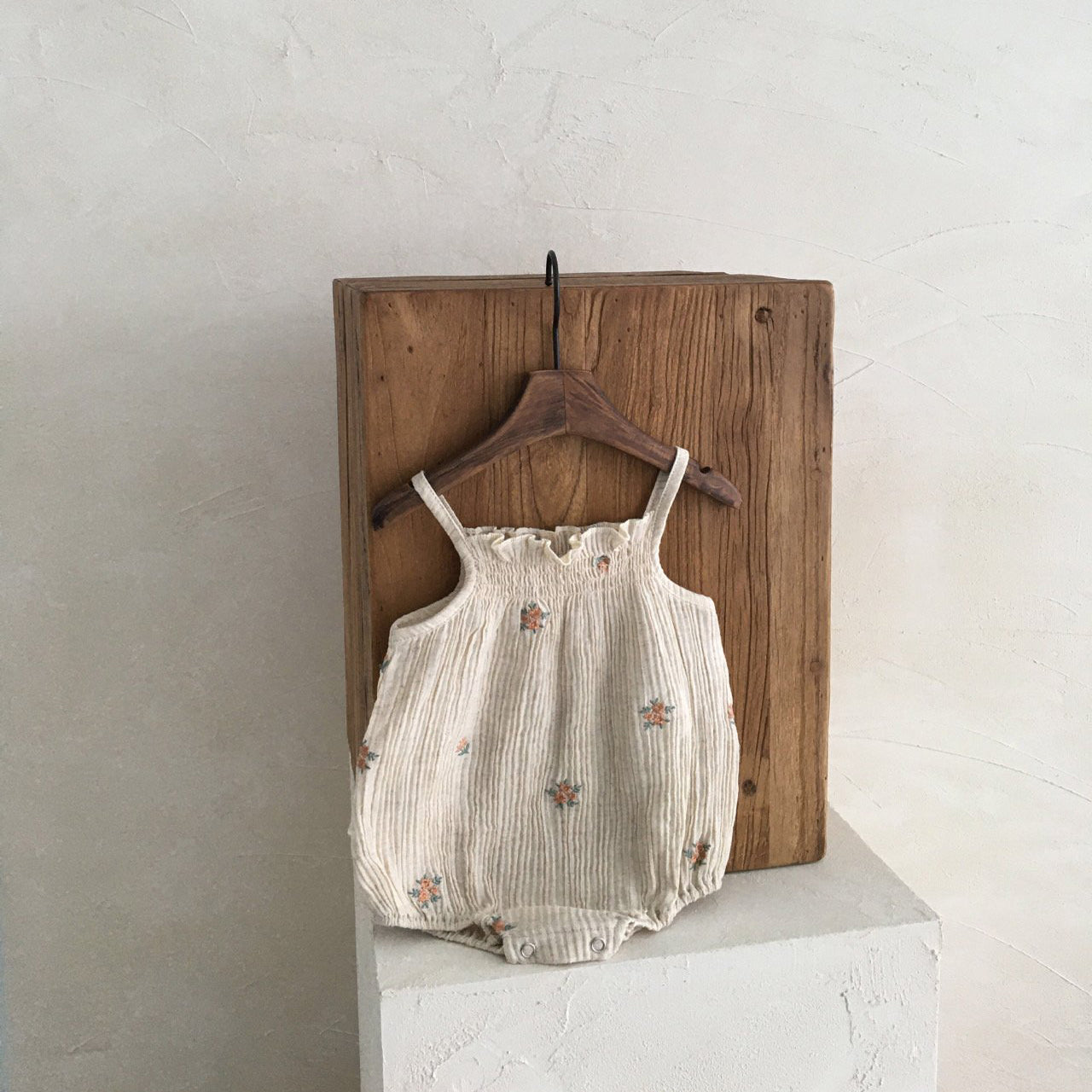 BT055 SEEING BABY JUMPSUIT