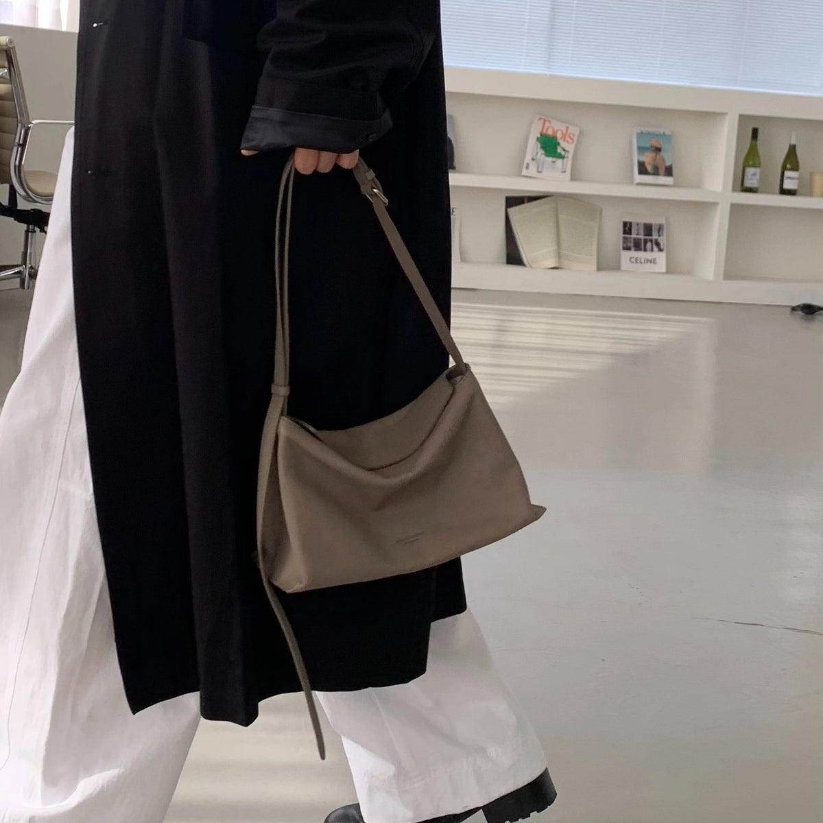 [韓國東大門代購] Bucks & Leather #BL002 Bread Bag (S/M)