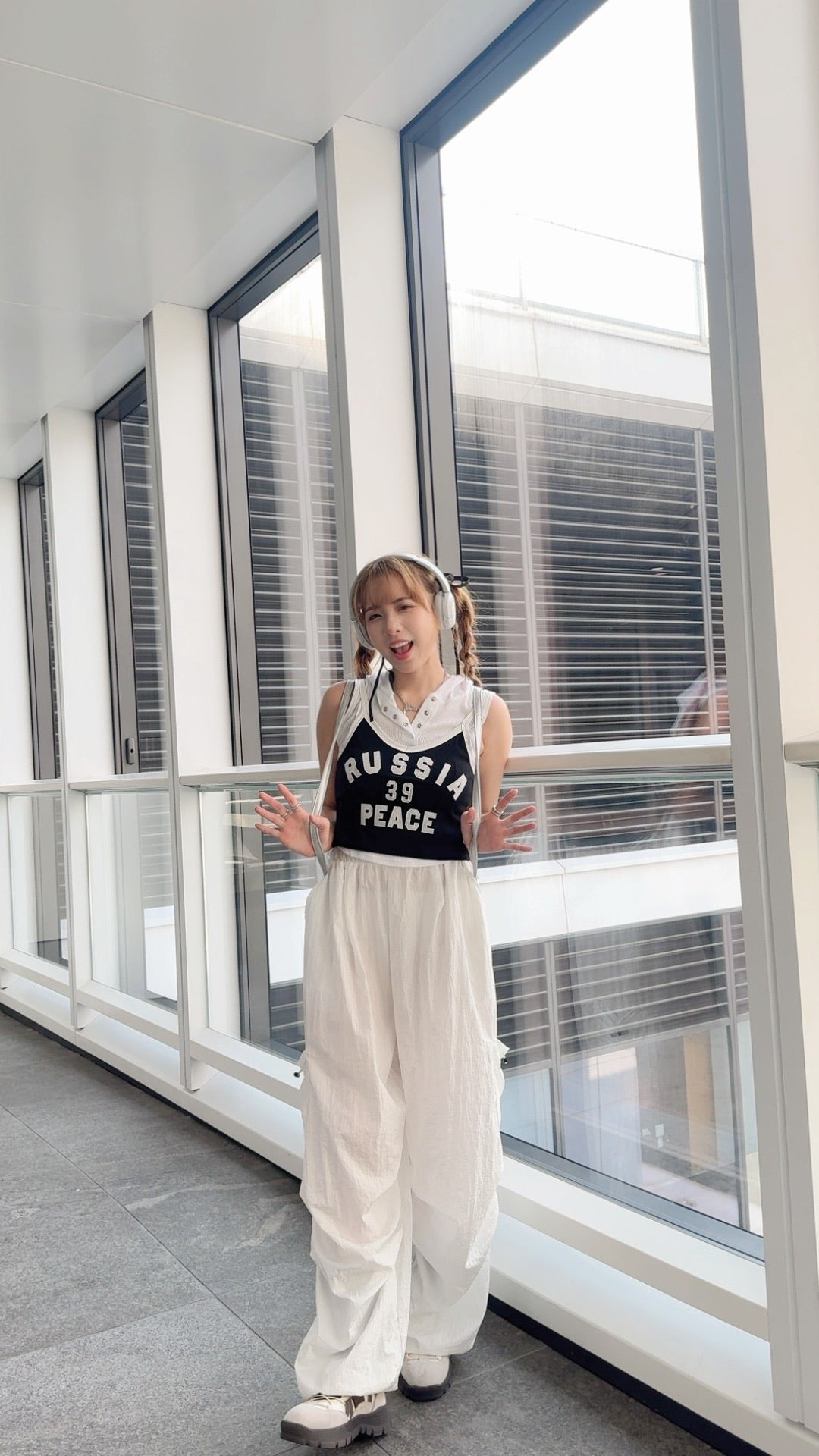 T833 PEACE VEST