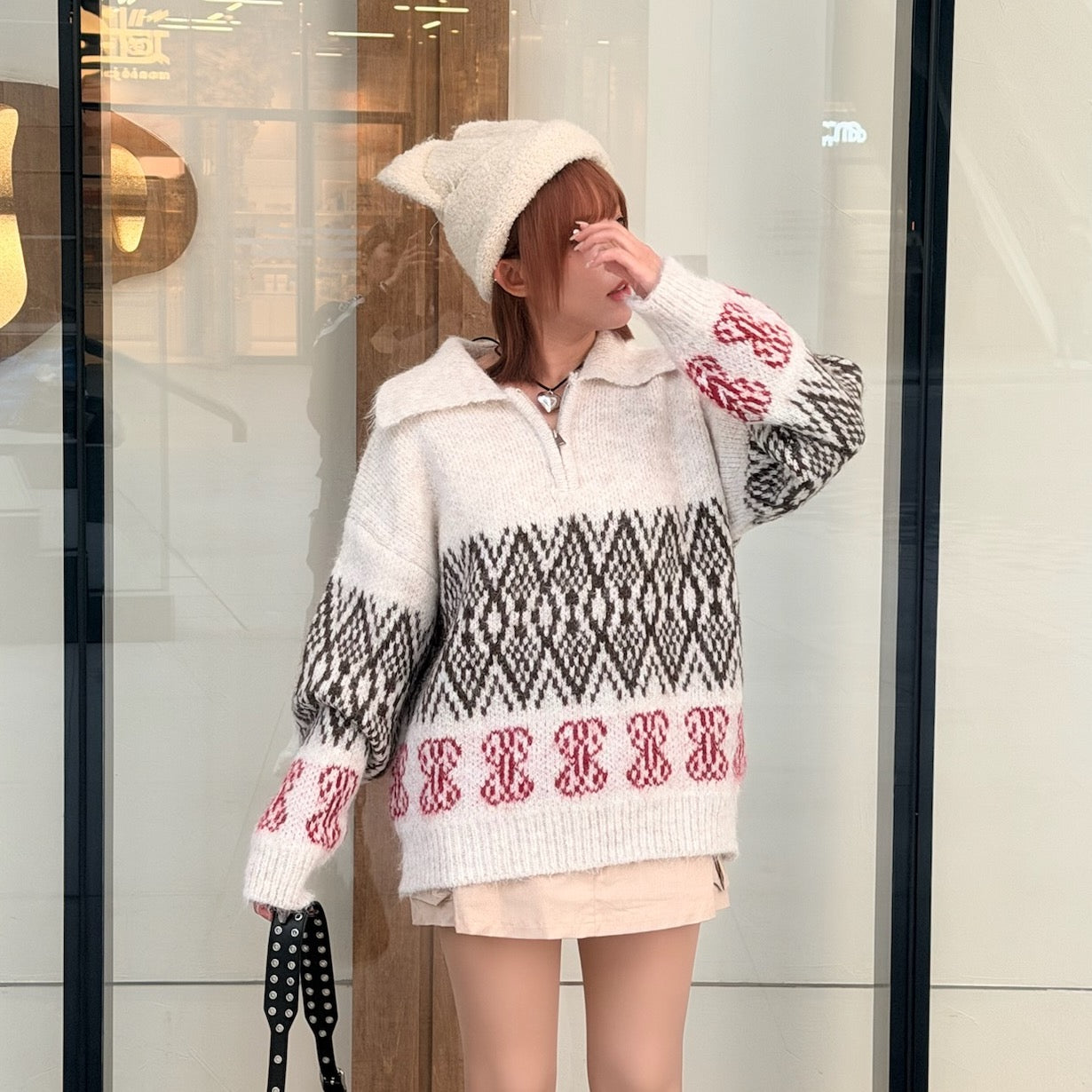 T1031 ON MY WAY SWEATER