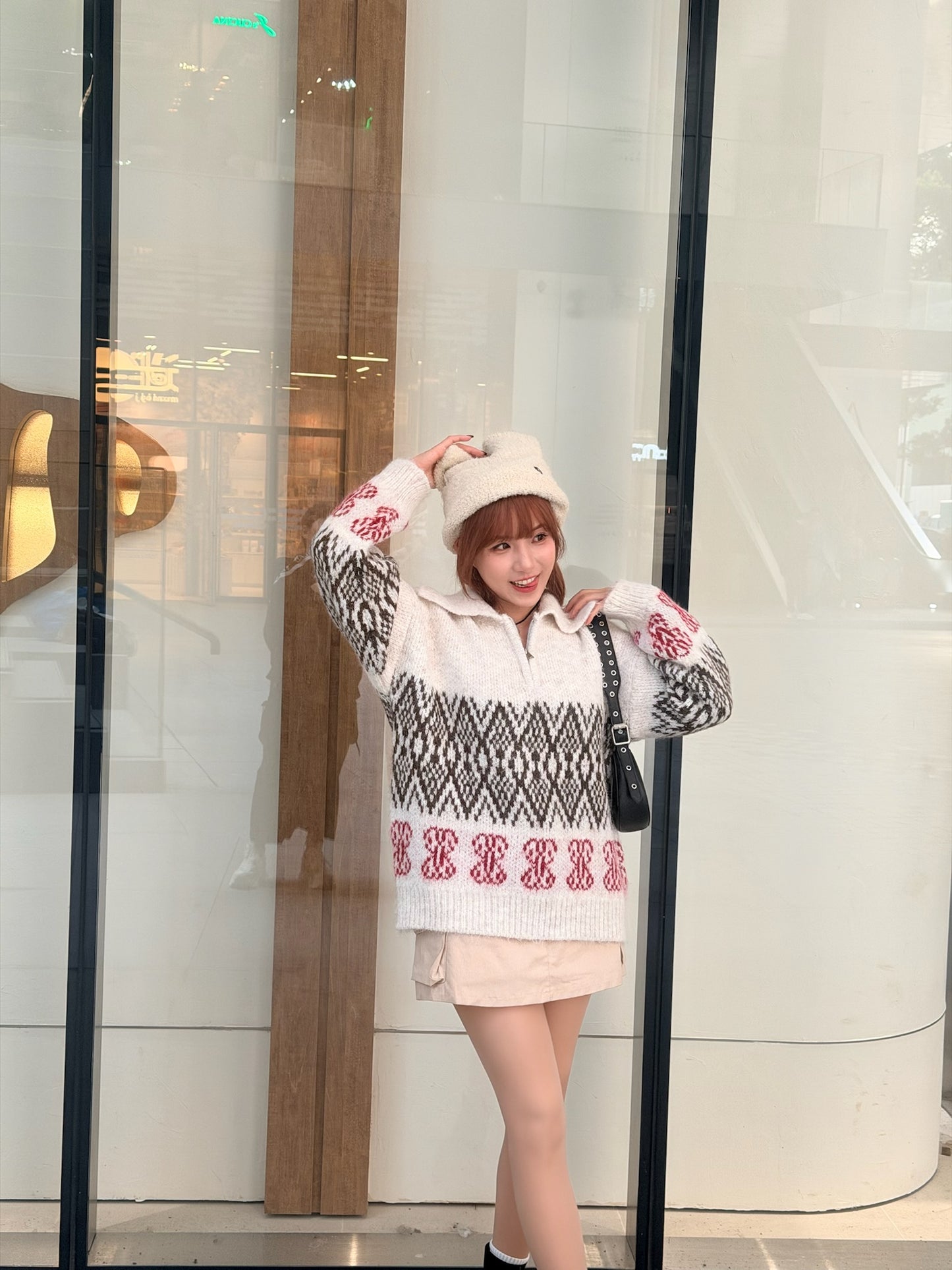 T1031 ON MY WAY SWEATER