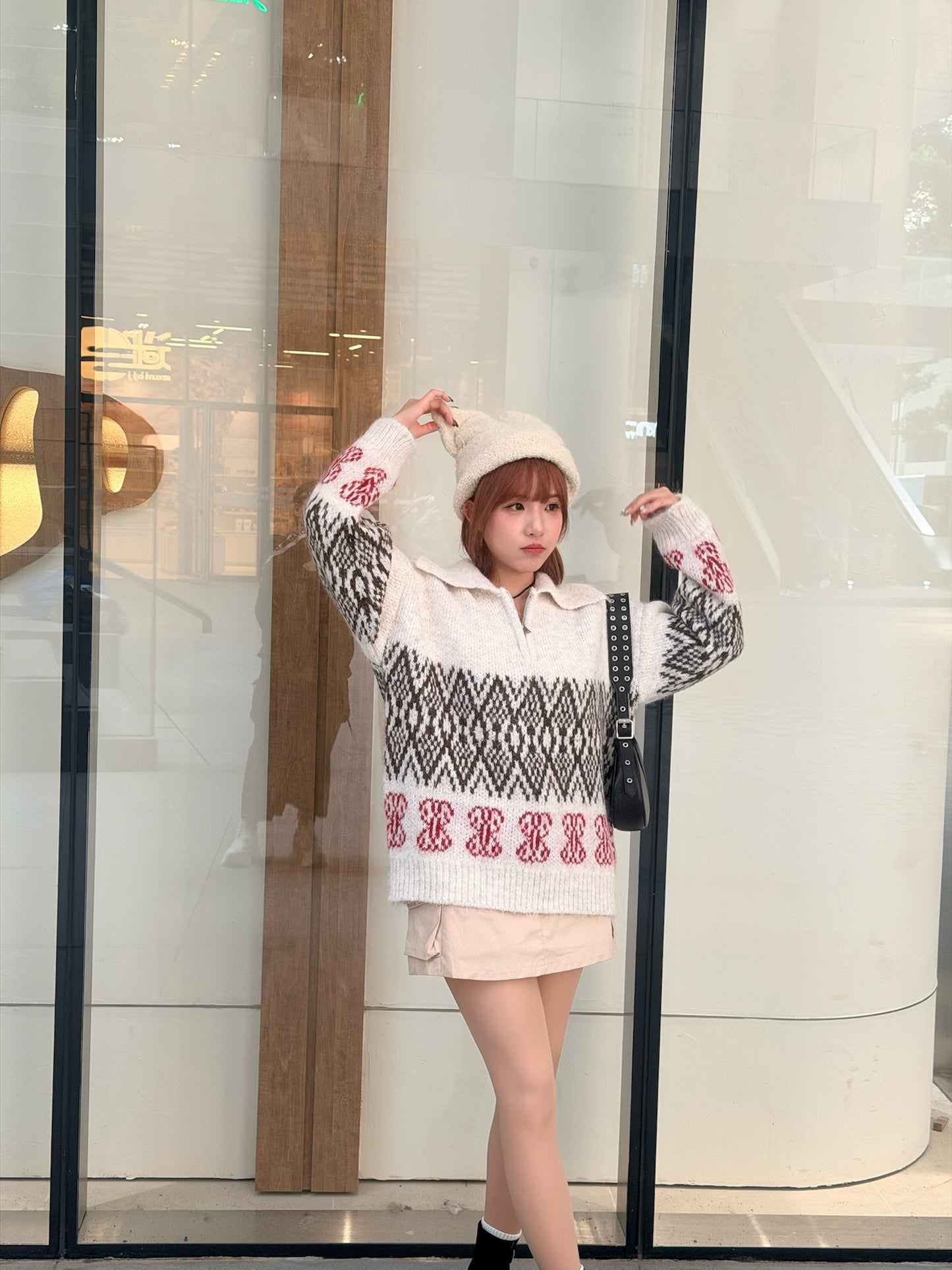 T1031 ON MY WAY SWEATER