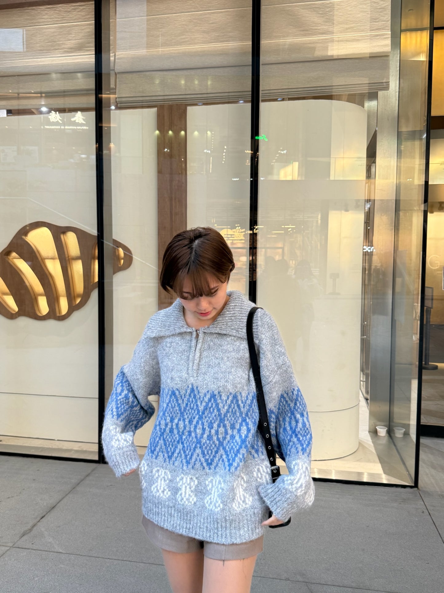 T1031 ON MY WAY SWEATER