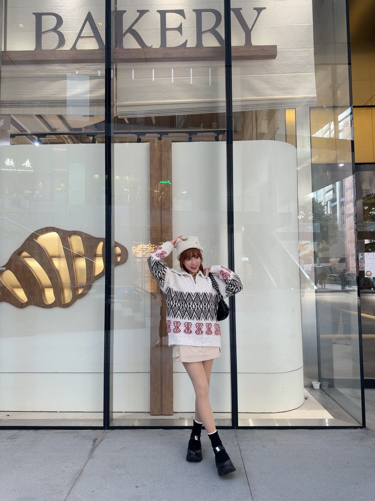 T1031 ON MY WAY SWEATER