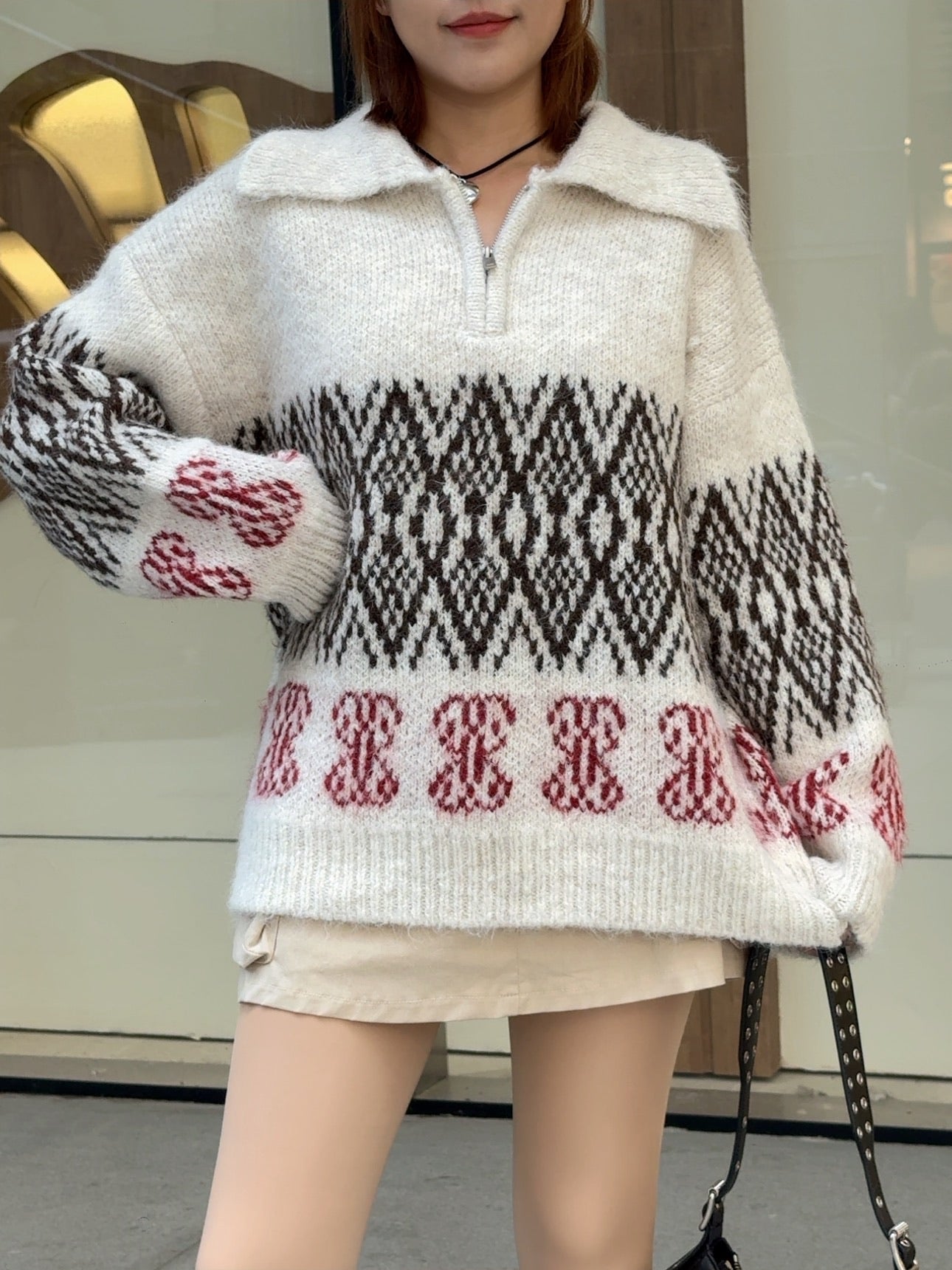 T1031 ON MY WAY SWEATER