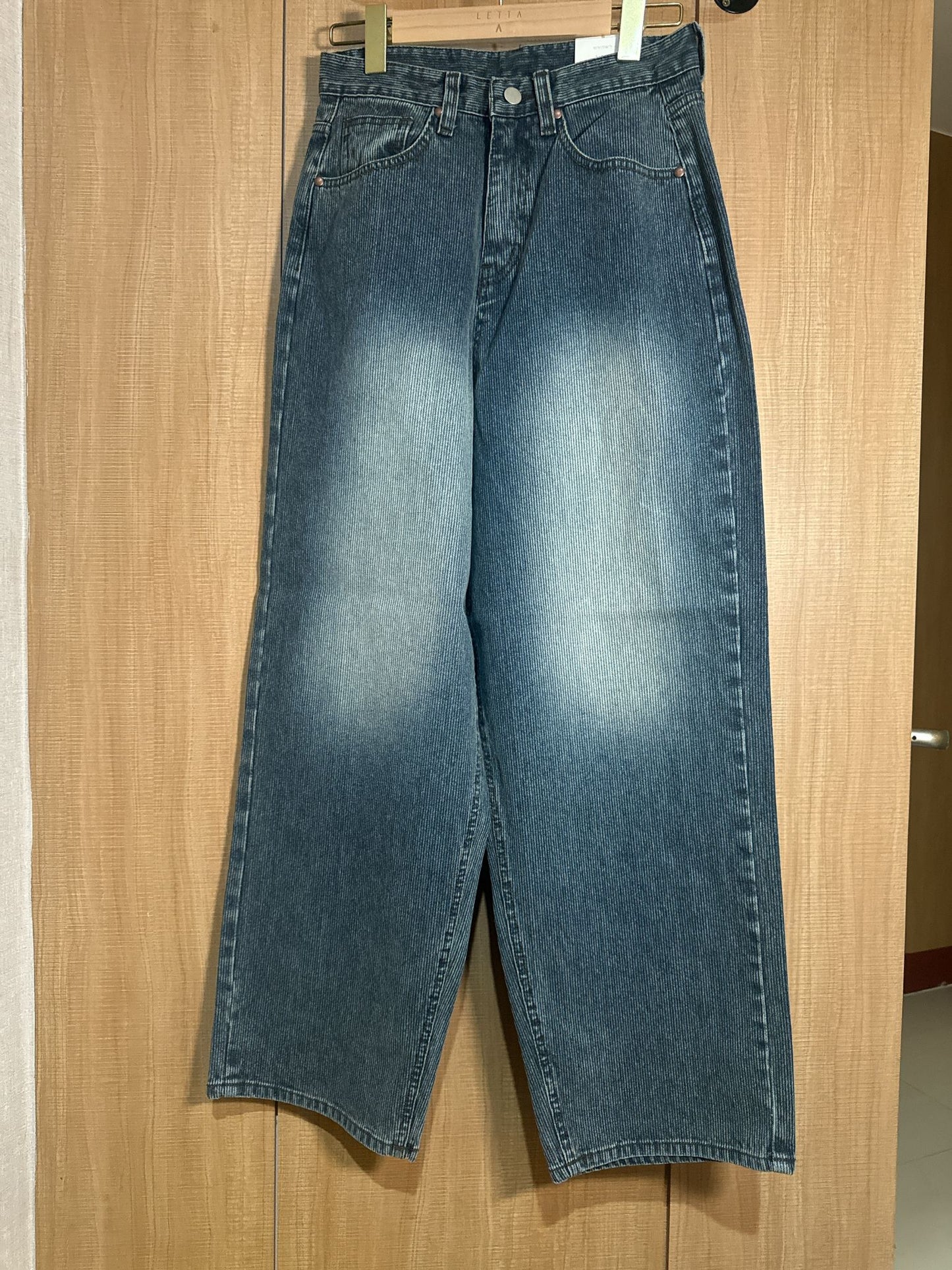 J326 DAN JEANS