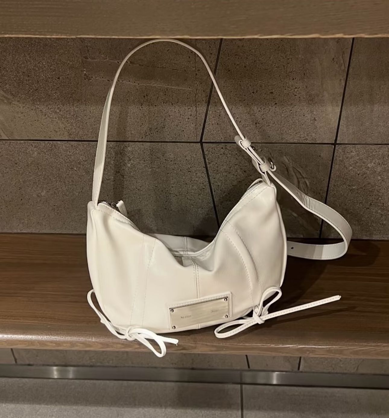 【韓國代購】Matin Kim HALF SHIRRING RIBBON ROUND BAG 蝴蝶結款包