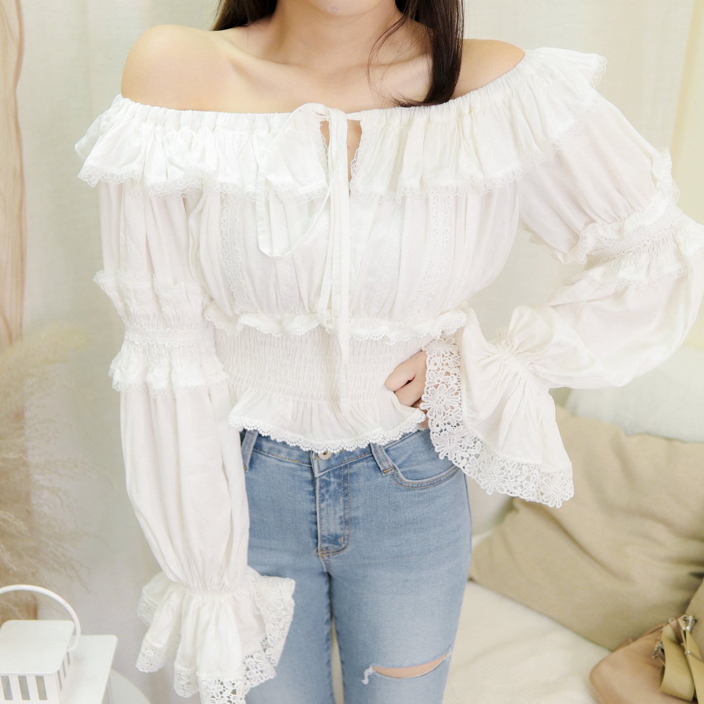 T496 OH LACE OFFSHOULDER TOP