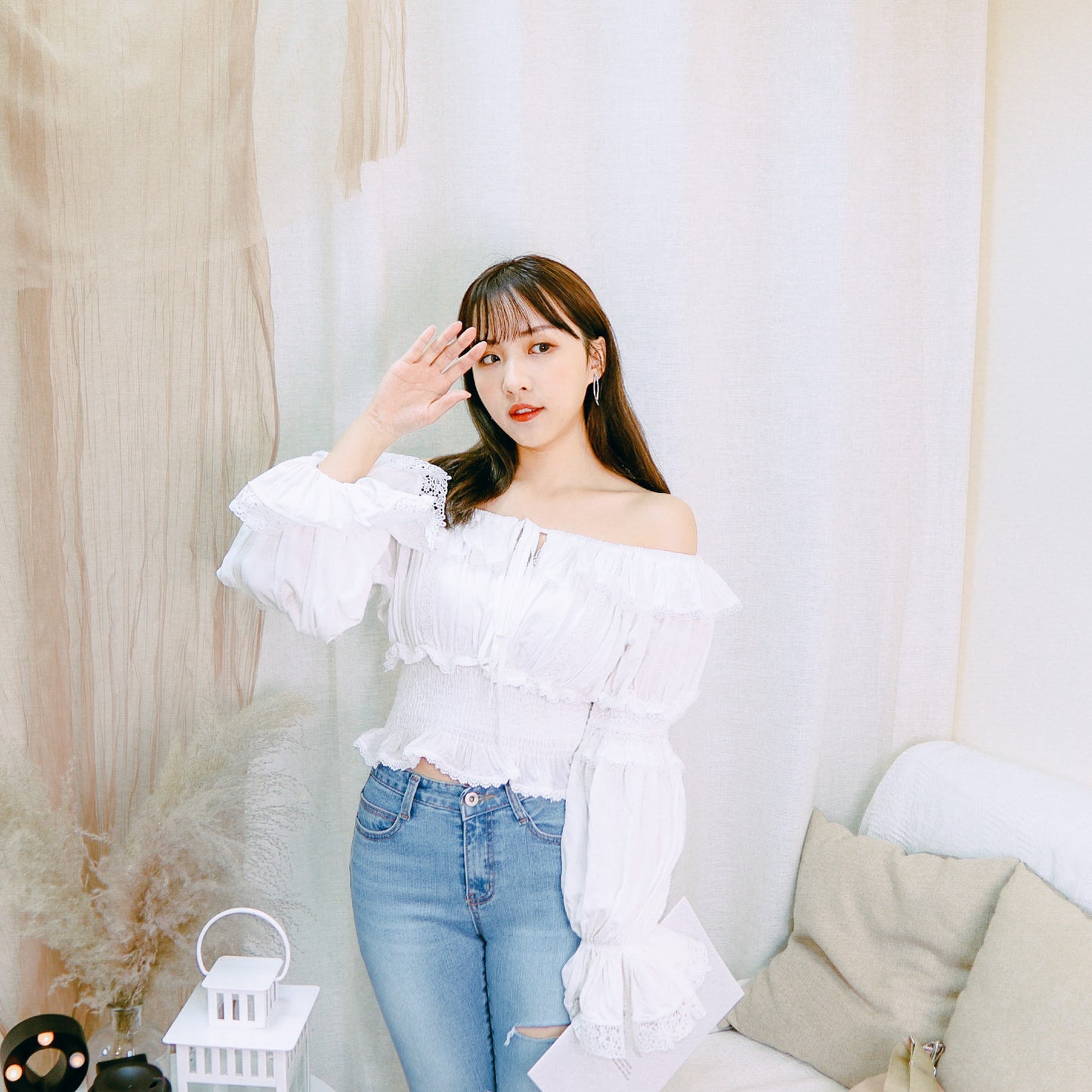 T496 OH LACE OFFSHOULDER TOP