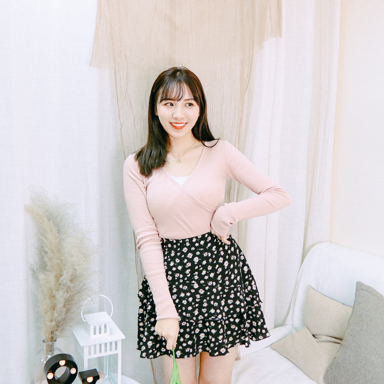 B160 WHITE DAY FLORAL SKIRT