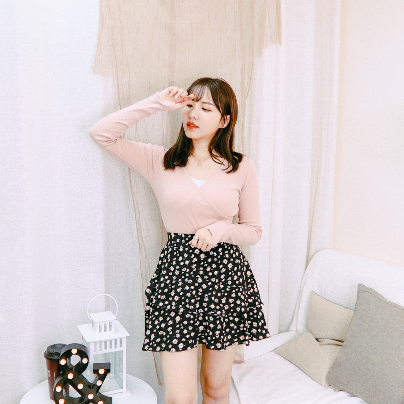 B160 WHITE DAY FLORAL SKIRT