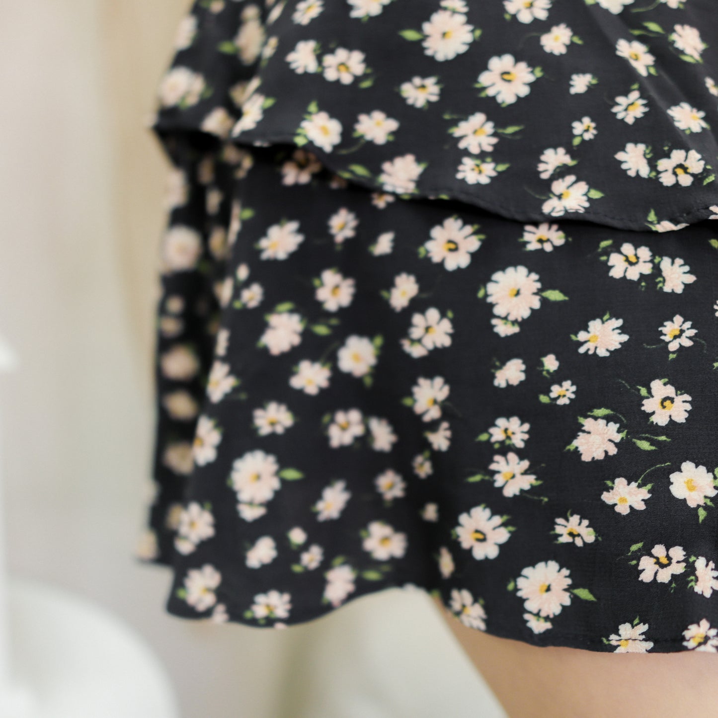 B160 WHITE DAY FLORAL SKIRT