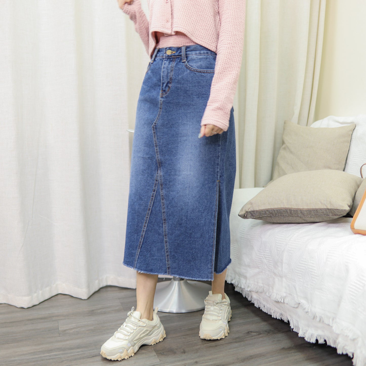 J152 NEAT DENIM SKIRT