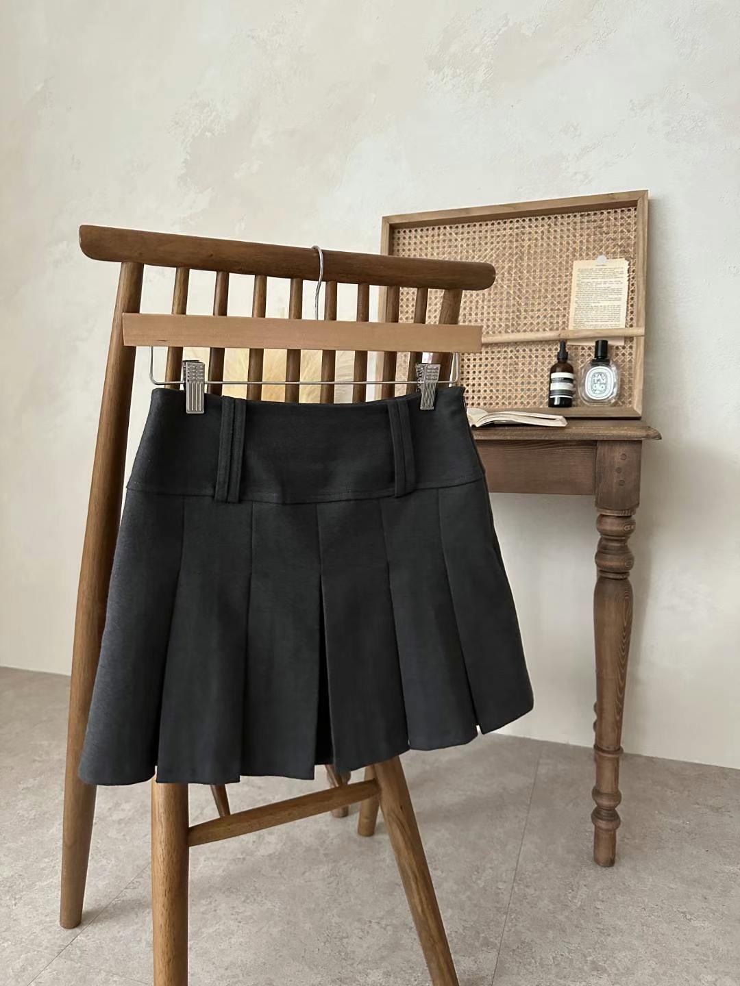 T910 GIRLFRIEND SKIRT SET