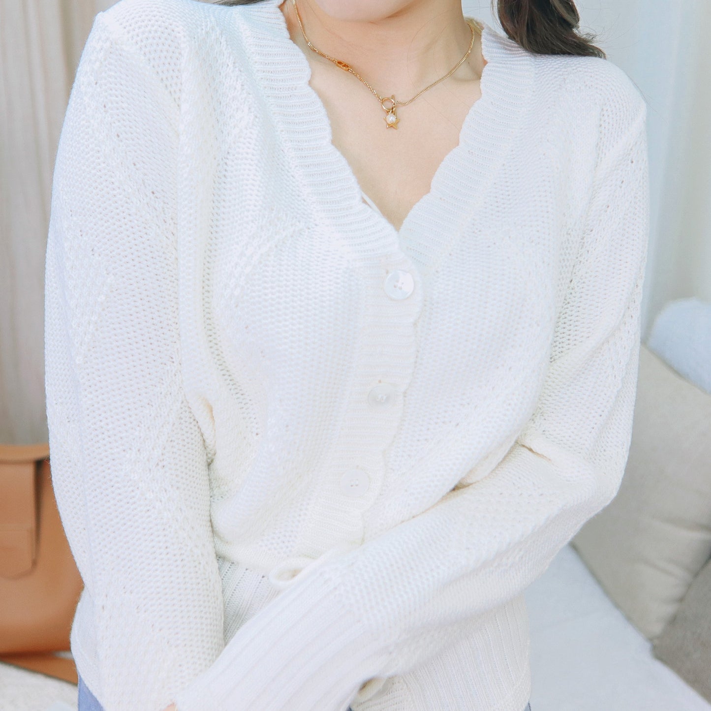 T371 MILKY LIGHT KNIT TOP - Letta A