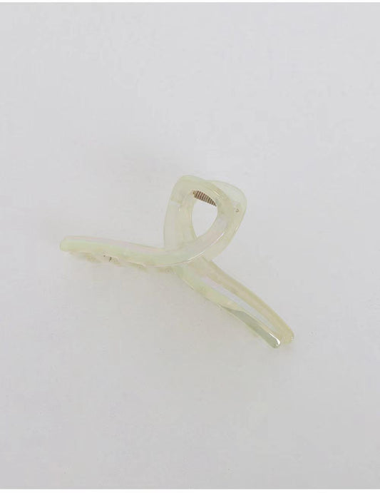 A050 OH HAIR CLIP