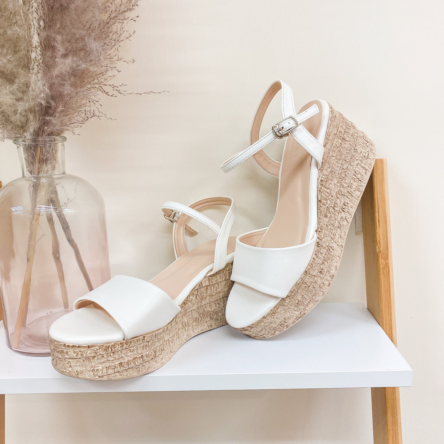 #PO006 KISS ME SANDAL - Letta A