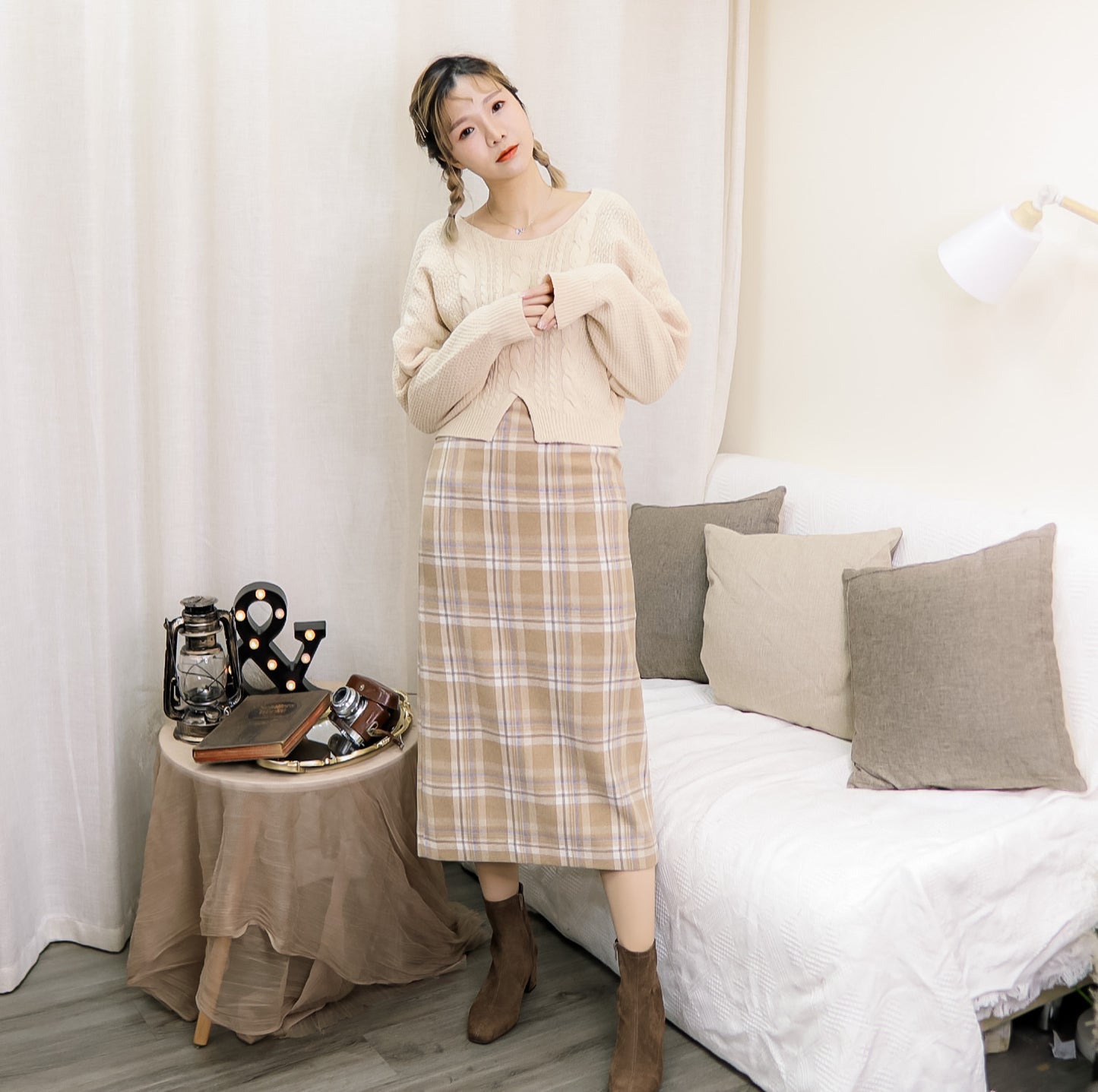 B144 TOFFEE CHECKED SKIRT