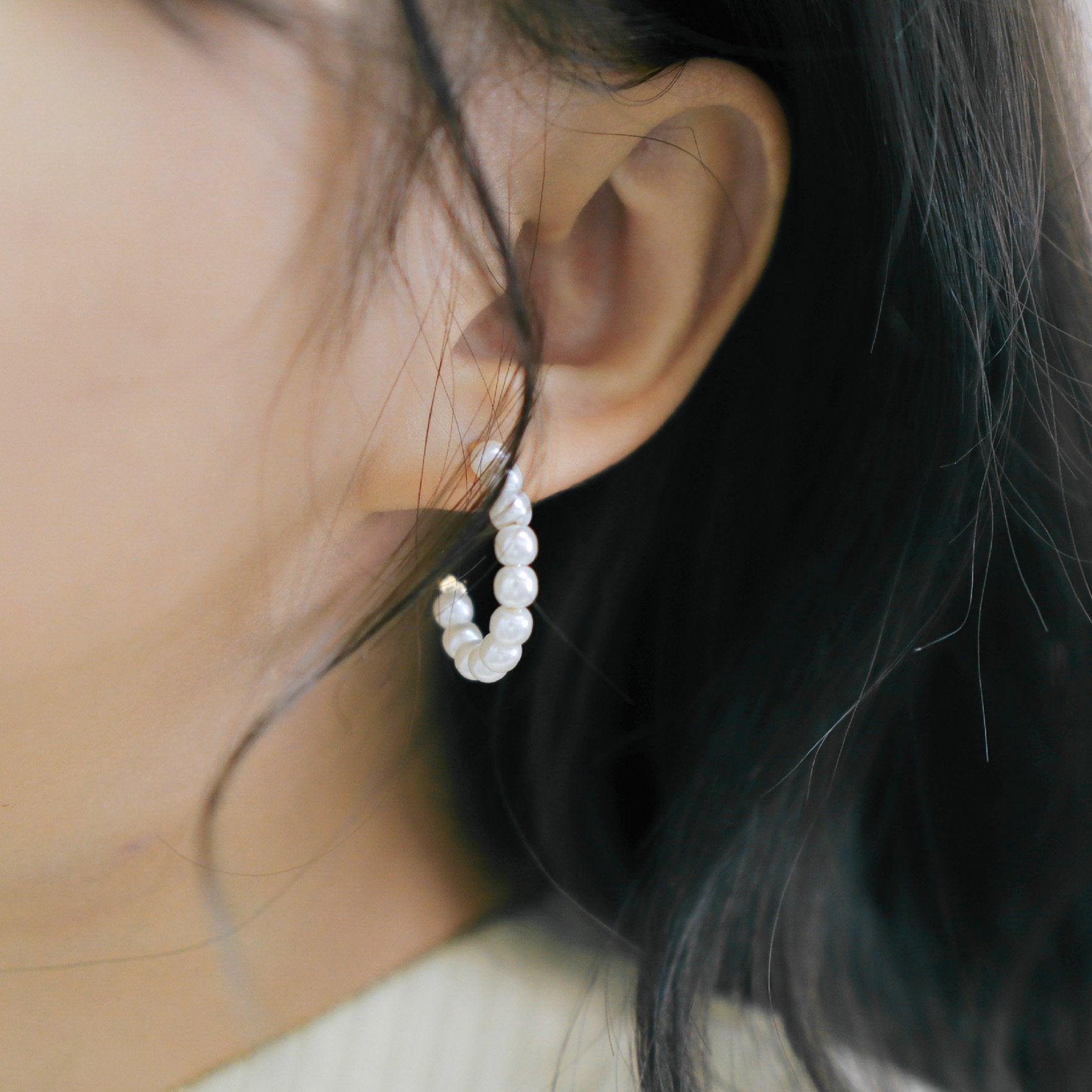 #A035 LISTEN EARRINGS - Letta A